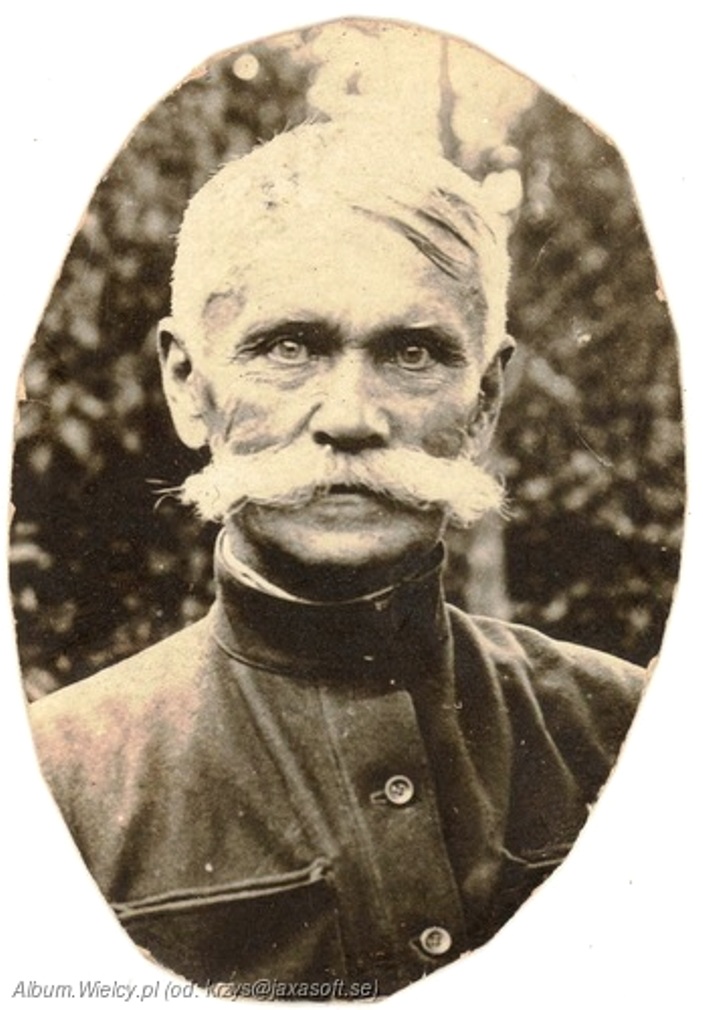 nagrobek3