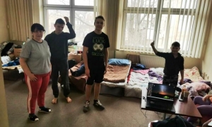 Pomoc dla uchodźc&oacute;w z Ukrainy. Help for refugees from Ukraine